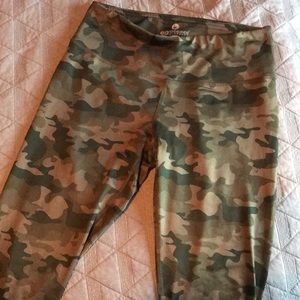 Camo leggings